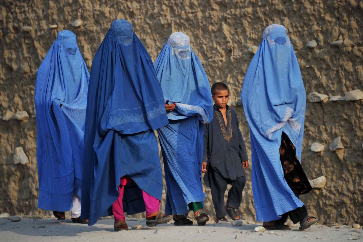 EU officials discreetly meet Taliban in Brussels to speed up Afghan deportations