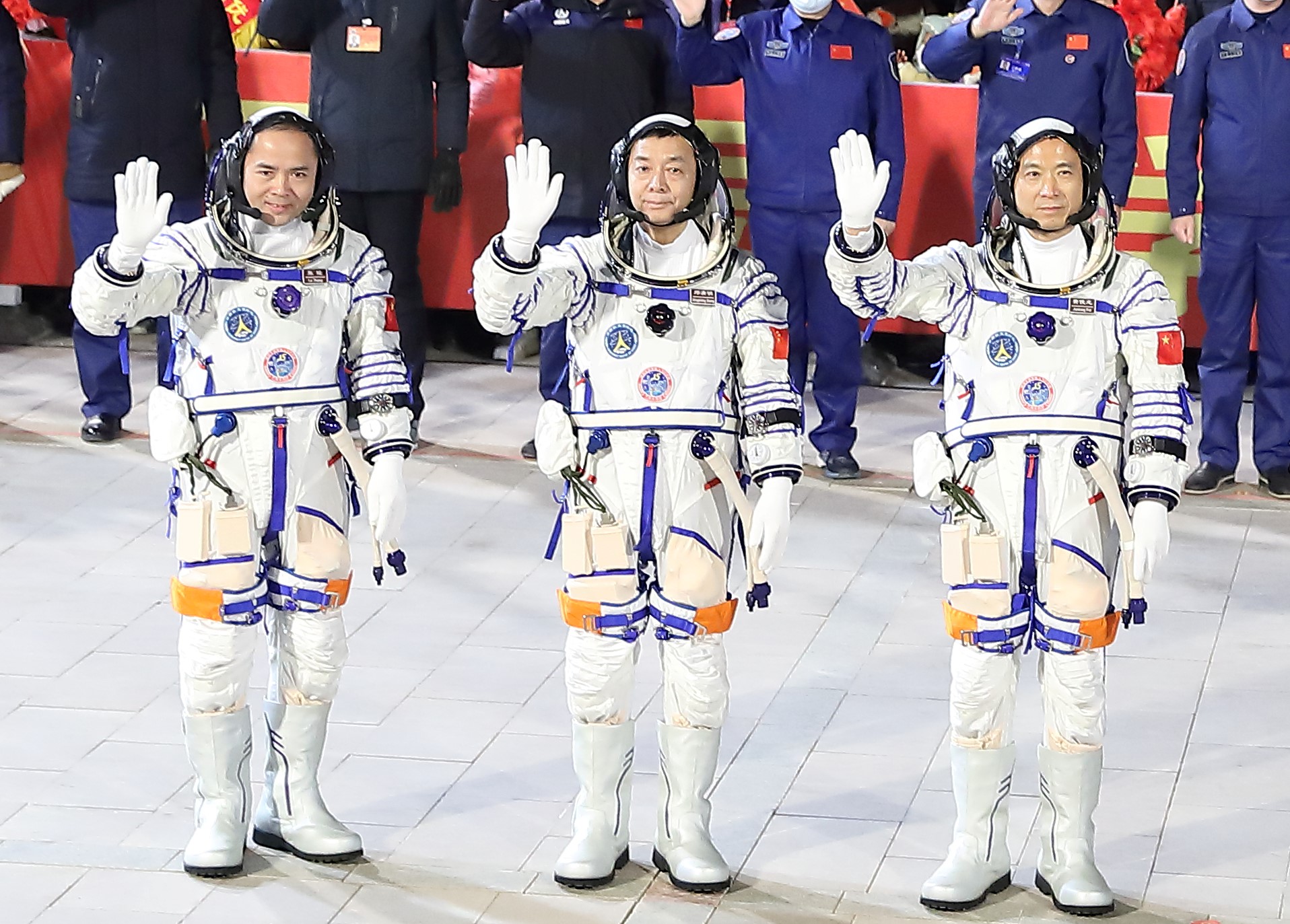 Shenzhou XXI astronauts complete third spacewalk