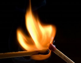 LIVE: Πρώτη «χαραμάδα» διάλογου ανοίγει ο Τραμπ – «Οι Ιρανοί θέλουν να μιλήσουν» – Νεκροί 3 Αμερικανοί στρατιώτες στην επιχείρηση